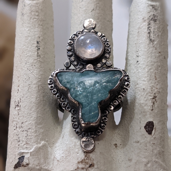 Sterling Aventurine Luna Moth & Moonstone Ring - Picture 3 of 9